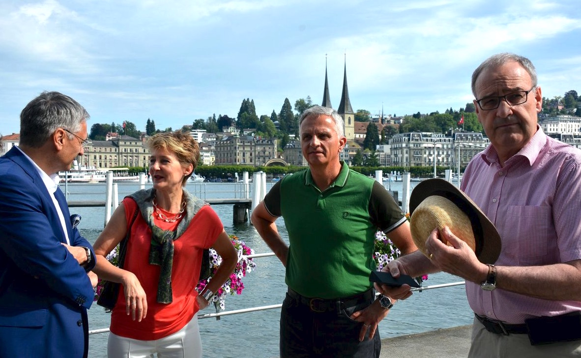 Im letzten Sommer besuchte der Bundesrat die Stadt Luzern. Guido Graf links im Gespräch mit Bundesrätin Simonetta Sommaruga. 