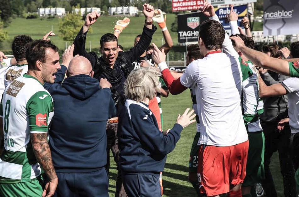 Bruno Berner (Bildmitte) konnte letzte Saison den Aufstieg feiern.