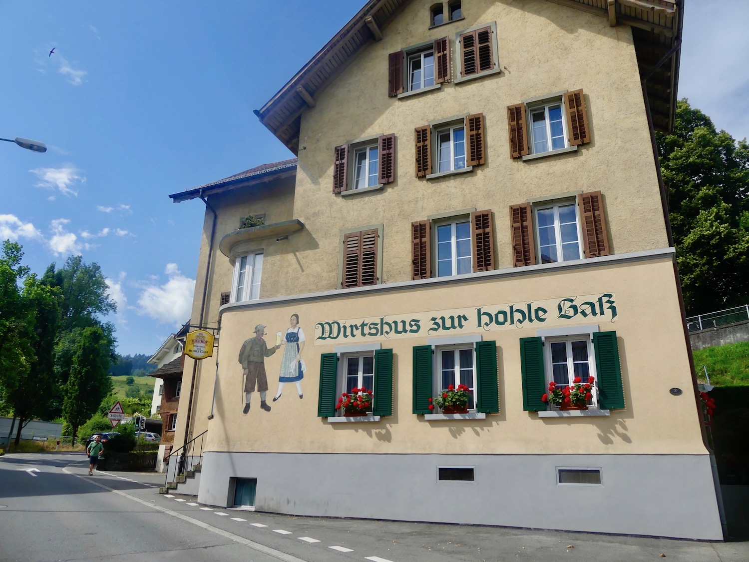 Das Restaurant an der gleichnamigen Strasse am Rand des Krienser Stadtzentrums.