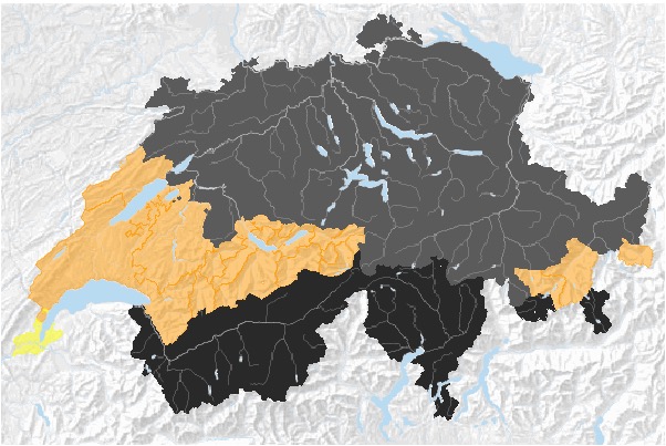 In der Zentralschweiz gilt wie in vielen Kantonen der Deutschschweiz Feuerverbot im Wald und in Waldnähe. Im Süden gilt gar ein absolutes Feuerverbot, während in der Romandie und in Teilen Graubündens erst Empfehlungen, aber keine Verbote ausgesprochen wurden. (Grafik: Bundesamt für Umwelt)