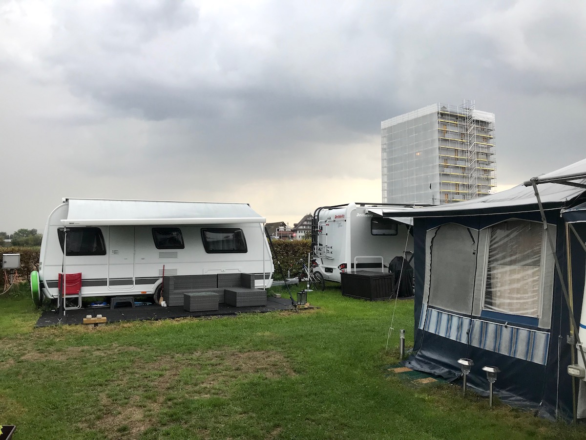 Dunkle Wolken über dem Campingplatz Brüggli: 2022 soll der Platz schliessen.