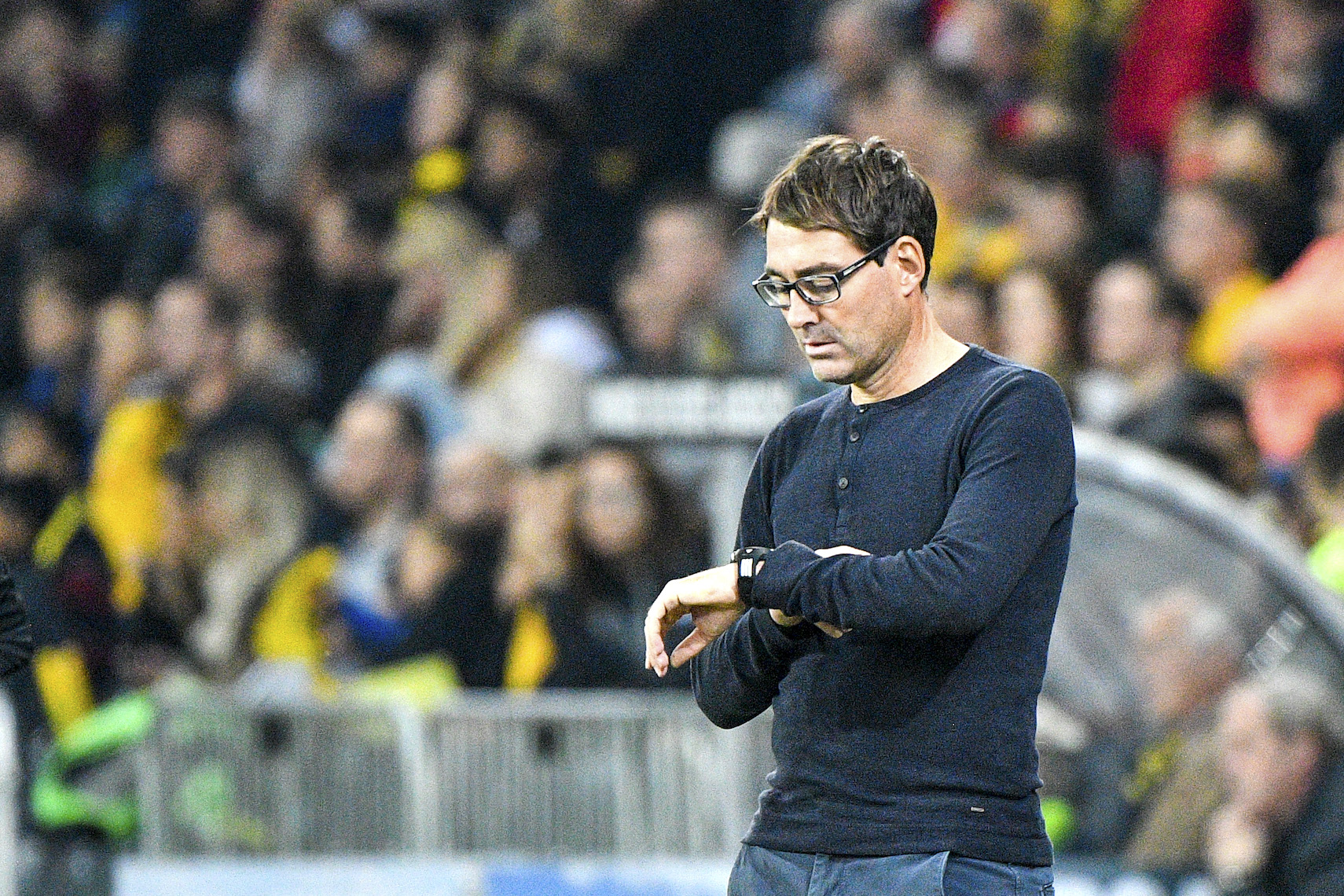 Trendsetter und FCL Trainer Rene Weiler mit Zauberlehrlingsbrille.