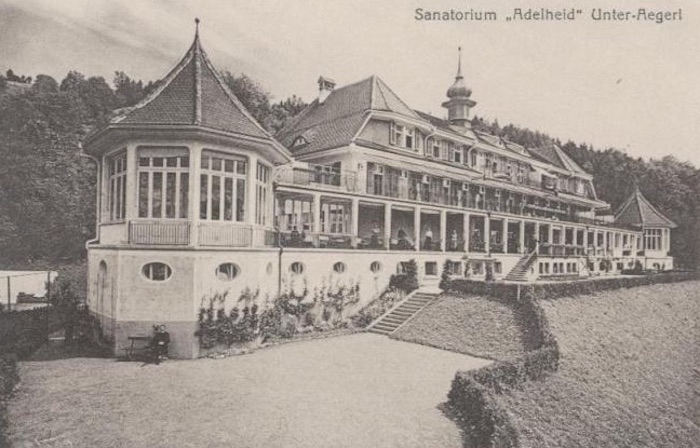 Das Sanatorium Adelheid in Unterägeri. Postkartenaufnahme um 1922.