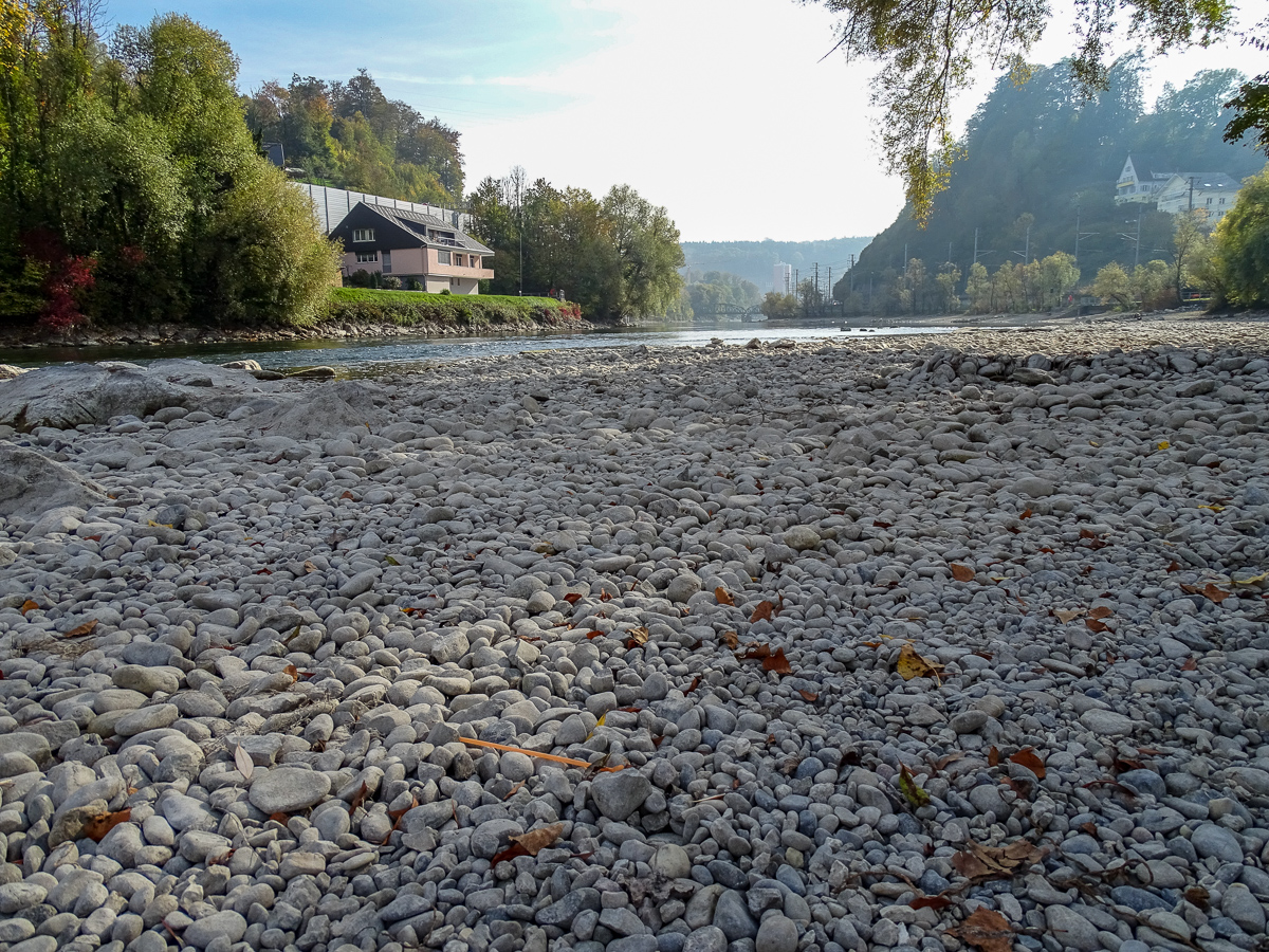 Lauter Steine, wo sonst Wasser die Reuss hinunterfliesst.