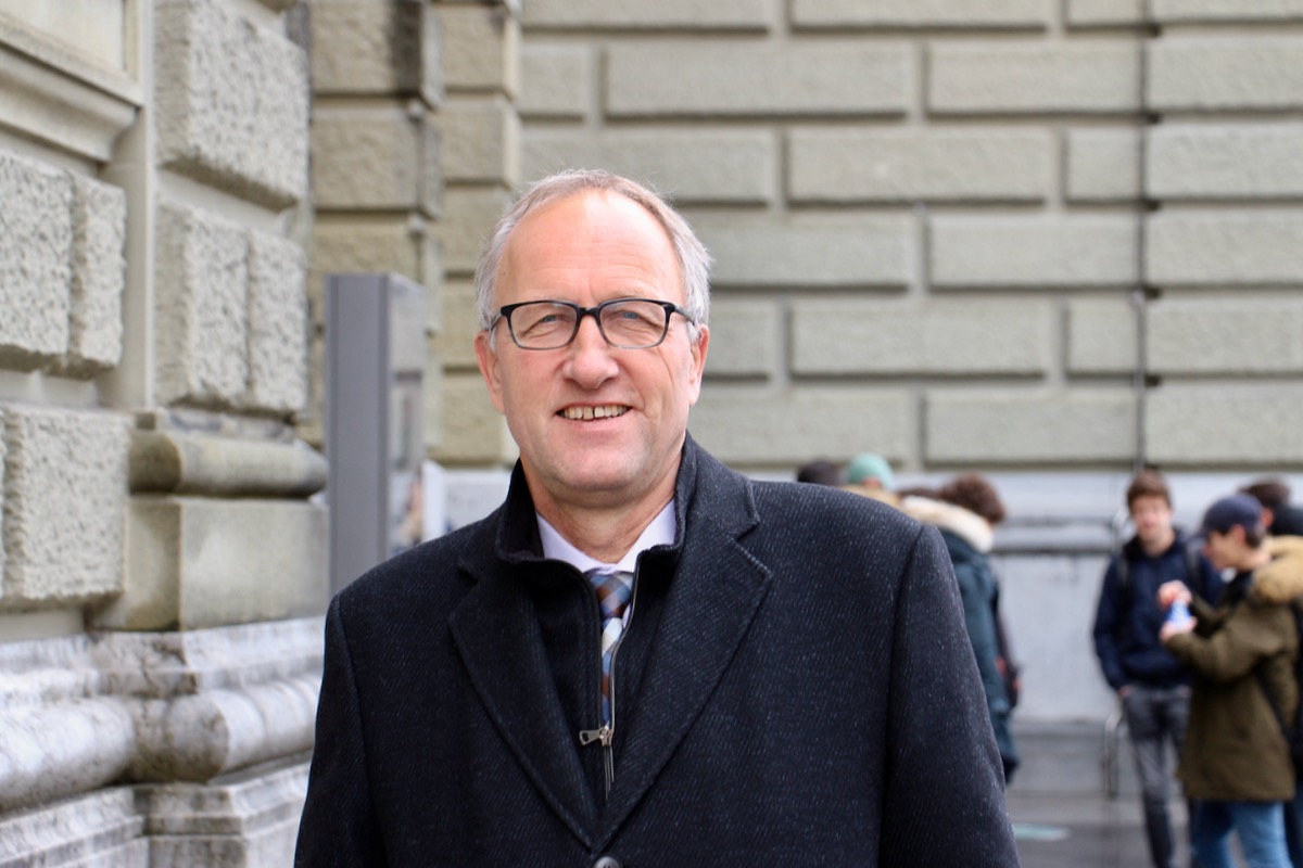 Peter Hegglin vor dem Bundeshaus. Hier will er auch weiterhin ein- und ausgehen. Aber nicht im Parlament.