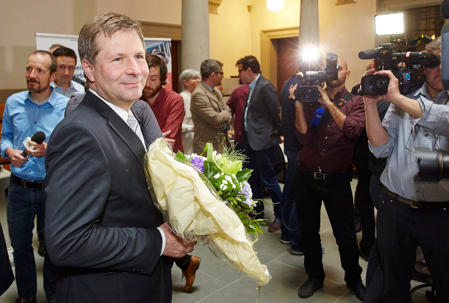 Marcel Schwerzmann schaffte 2015 die Wiederwahl im zweiten Wahlgang. Damals kam es ebenfalls zu einem Dreikampf mit Paul Winiker und der Kandidatin der Linken, Felicitas Zopfi von der SP.