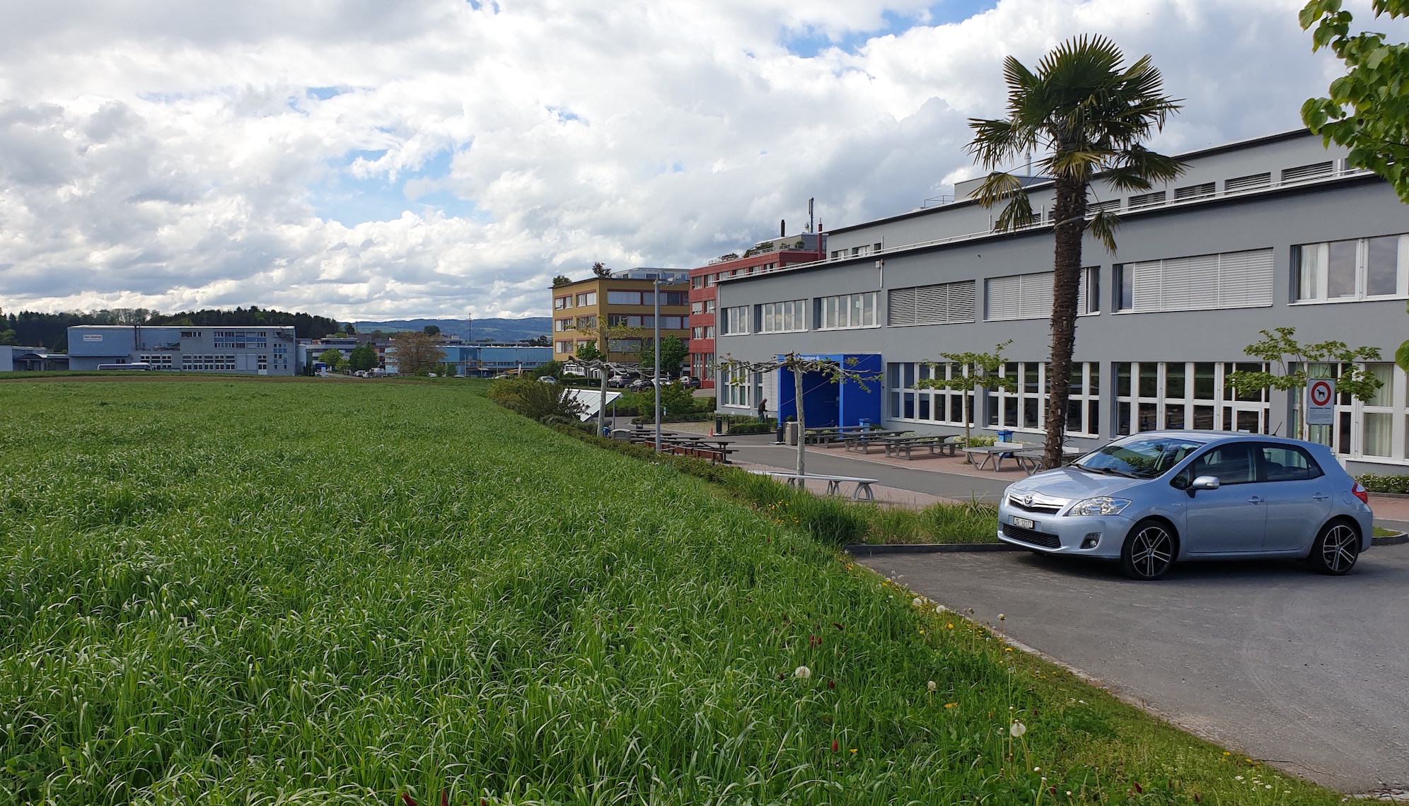 Dieses Land ist eingezont wird aber nicht überbaut: Gewerbegebiet Bösch, Hünenberg.