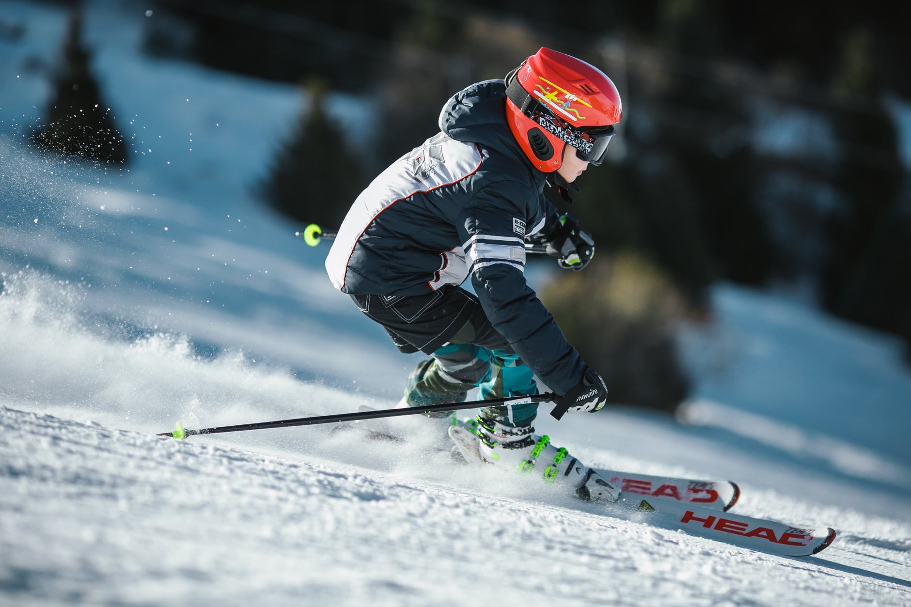 Skifahren mit Kindern zu Corona-Zeiten: Vieles ist anders und etwas geht gar nicht!