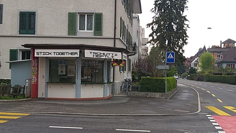 Stadt Luzern: «Tschuttiheftli» hat jetzt eine Ausstellung in altem Kiosk