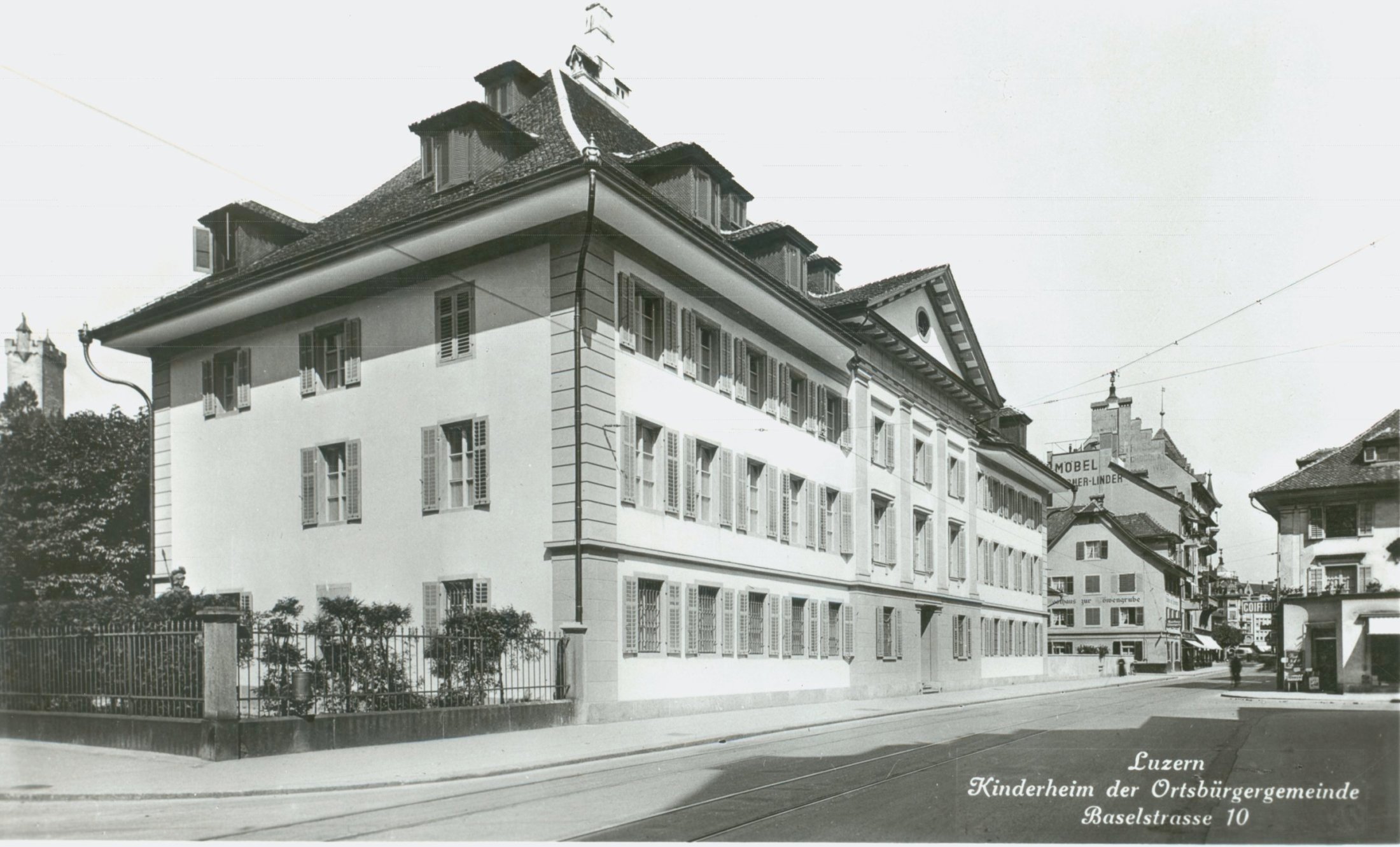 Kinderheim der Ortsbürgergemeinde: Fassadenansicht Ansichtskarte; Verlag: E. Goetz, Luzern ohne Datierung, zwischen 1911 und 1960