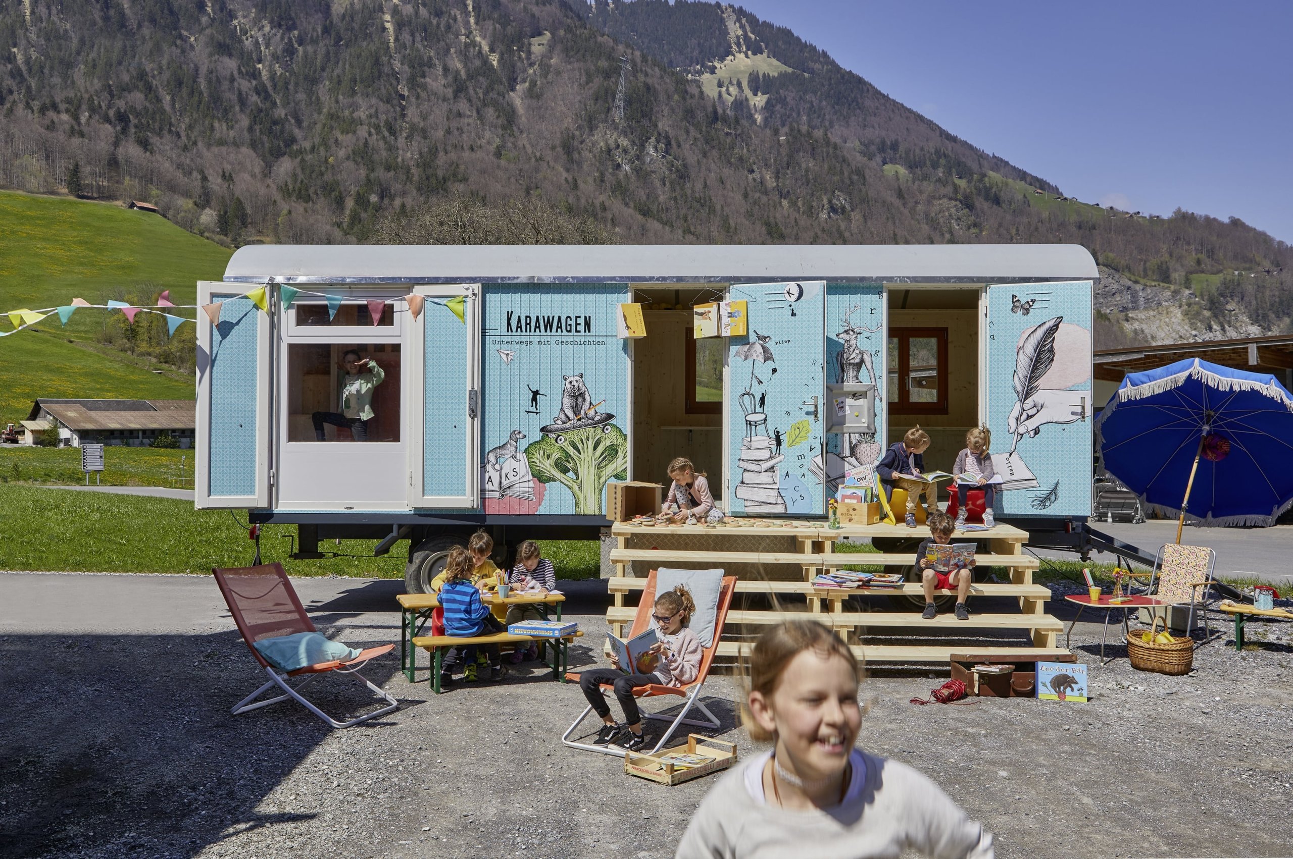 Karawagen - unterwegs mit Geschichten in Luzern